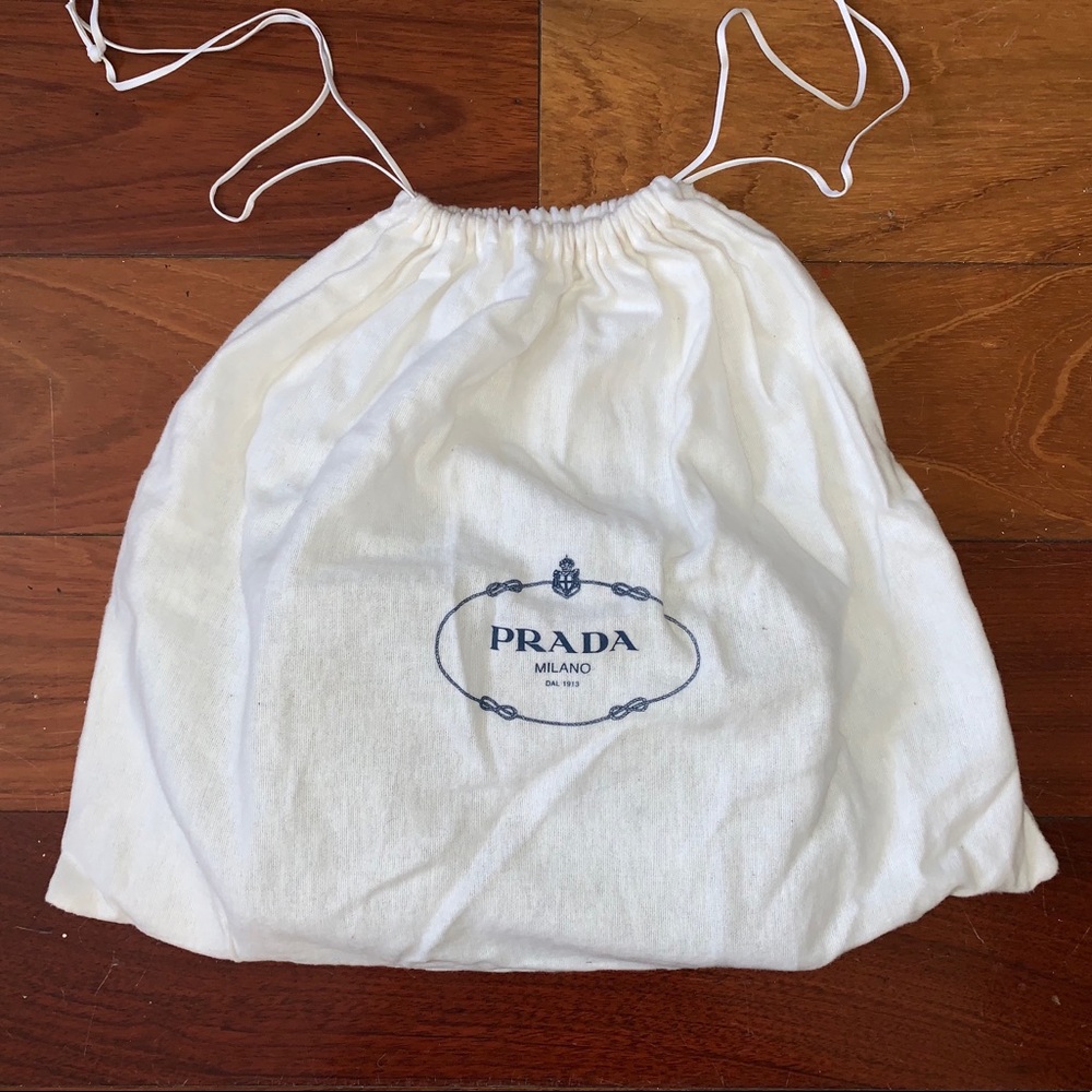 Nude Prada leather crossbody purse, dual pockets - Picture 2 of 8